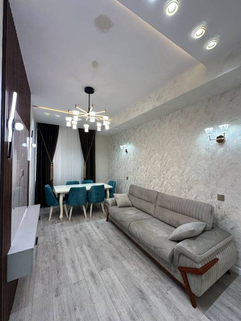Satılır 2 otaqlı yeni tikili 85 m² — Bakı