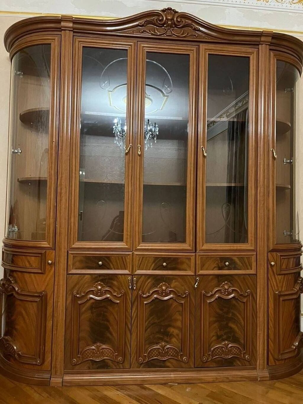 Endirim edildi Qorka 70 azn Temiz taxtadandir Bileceri lale 2 — Komodlar və tumbalı, Qobu