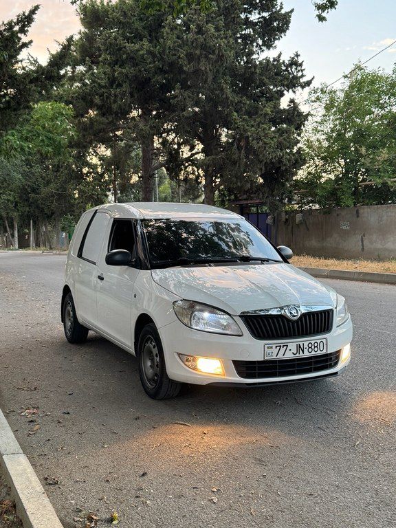 Skoda Roomster, 1.4 L, 2013 il, 360 000 km — Avtomobillər, Bakı (6)