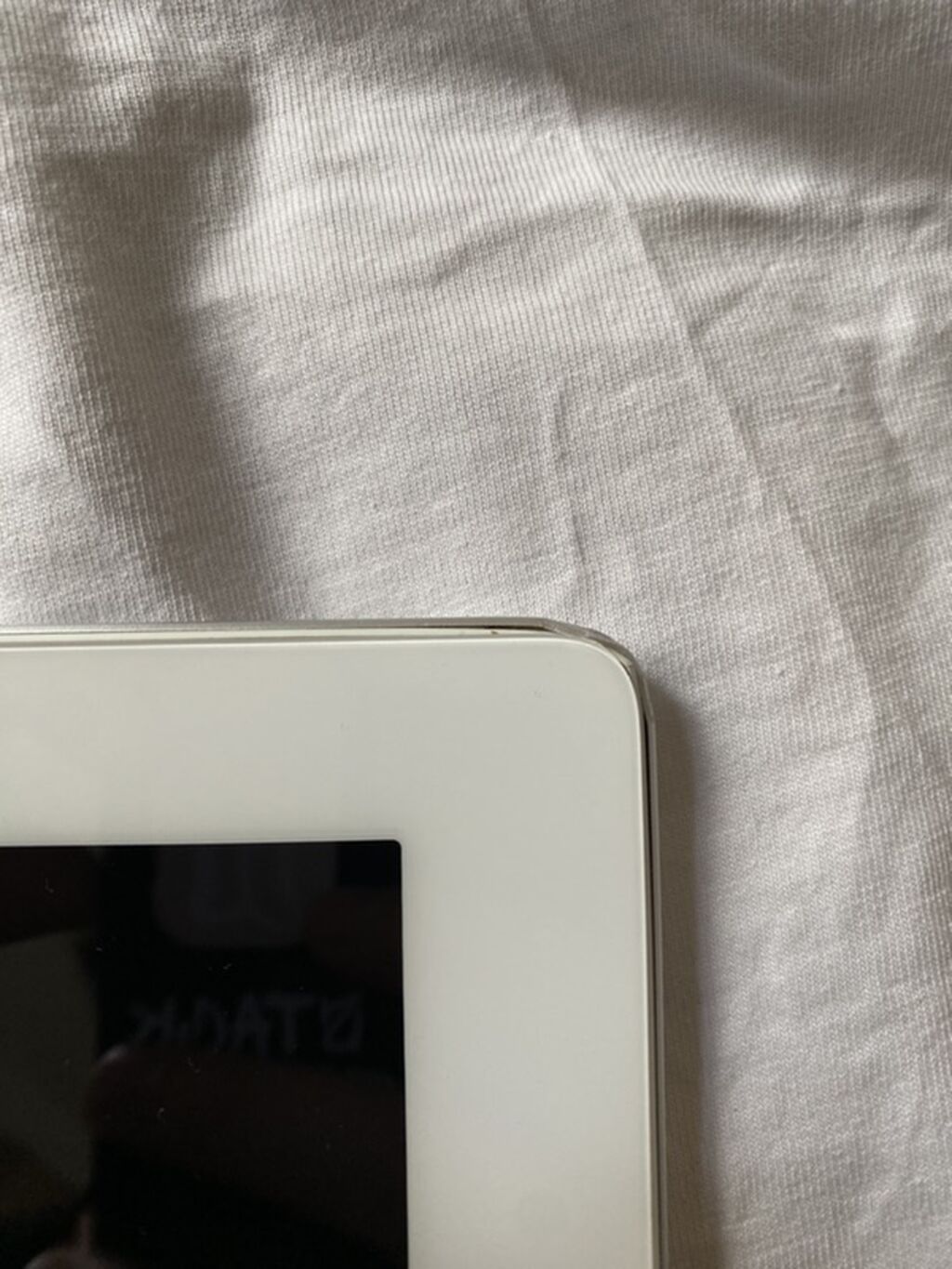 Apple iPad 2 (Model A1395) planşet - Rəng: gümüş arxa/önü ağ çərçivə — Apple, Bakı (9)