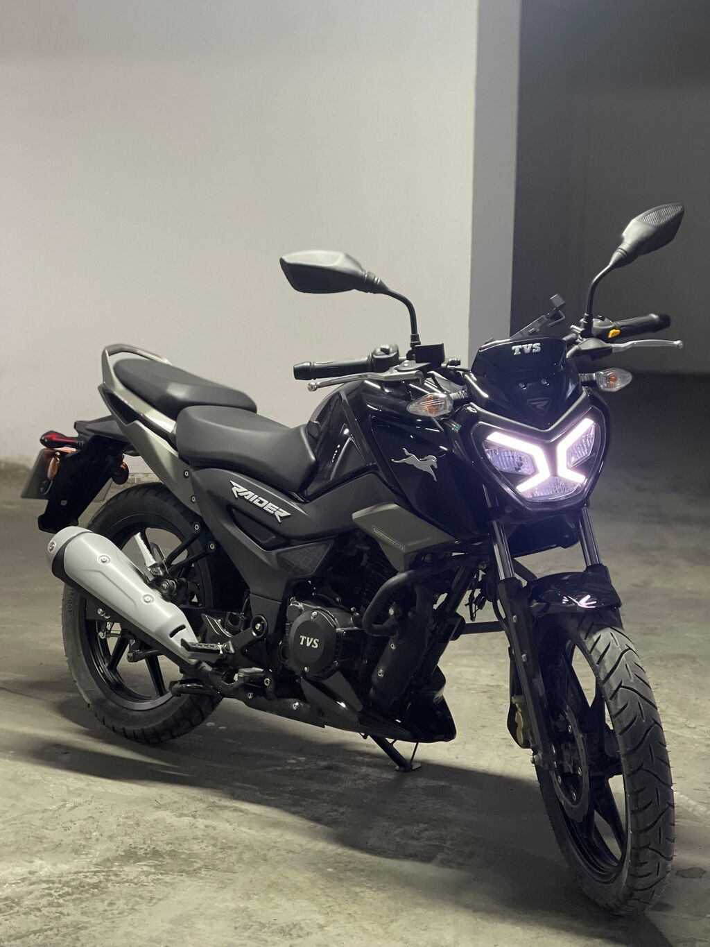 TVS Raider motosikleti – şəhər və gündəlik sürüş üçün çevik və — Motosikletlər, Bakı (4)