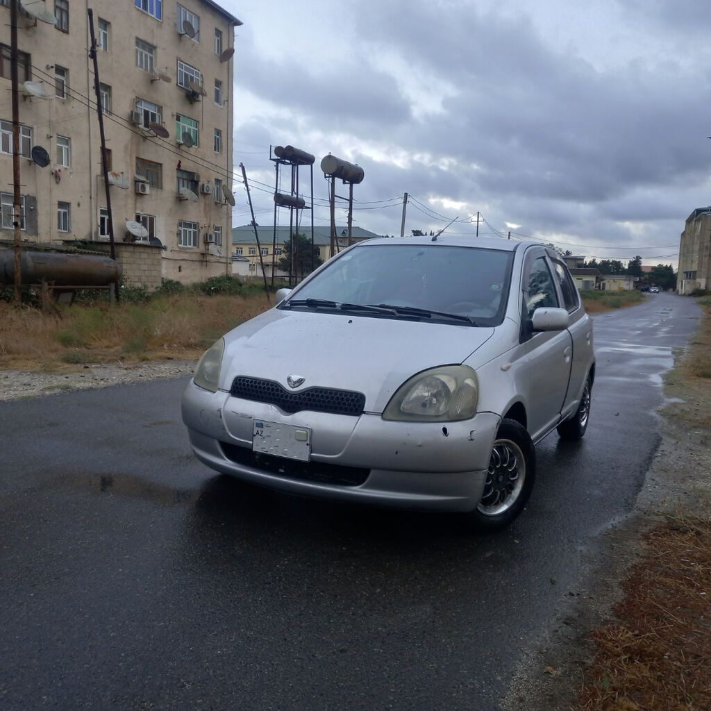Toyota Vitz: 1 l 2000 il Hetçbek — Avtomobillər, Neftçala (3)