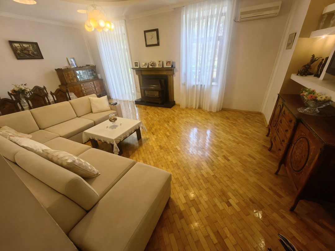 Satılır 3 otaqlı köhnə tikili 110 m² — Mənzil, Bakı (7)
