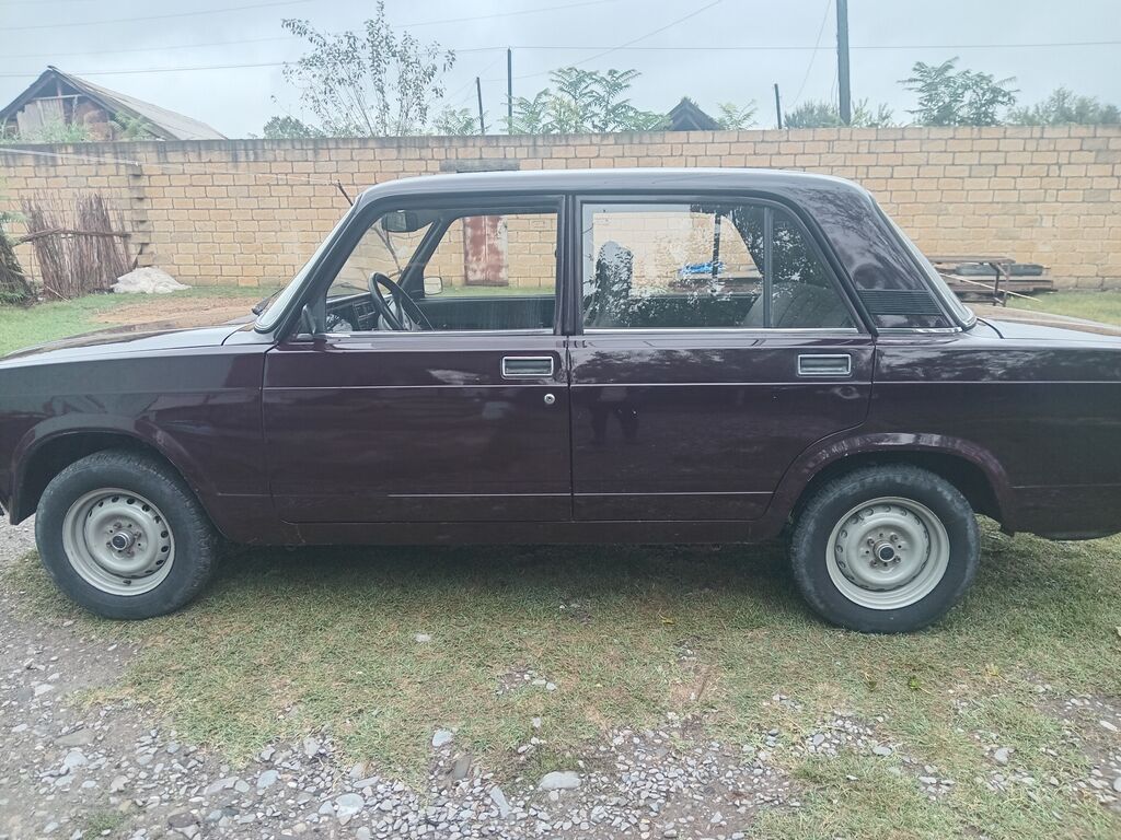 VAZ 2107, sedan, tünd qəhvəyi rəng. Klassik kvadrat dizaynlı kuzov — Avtomobillər, Bakı (2)