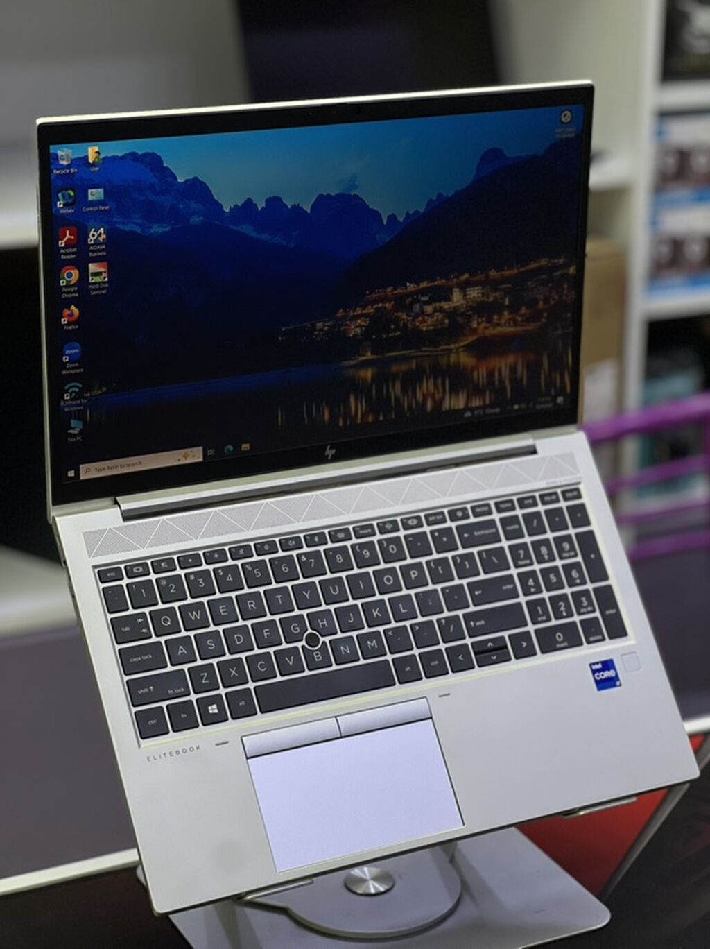 İşlənmiş HP EliteBook, 15.6 Intel Core i7, 512 GB, Ünvandan götürmə, Ödənişli çatdırılma, Rayonlara çatdırılma — HP, Bakı (2)