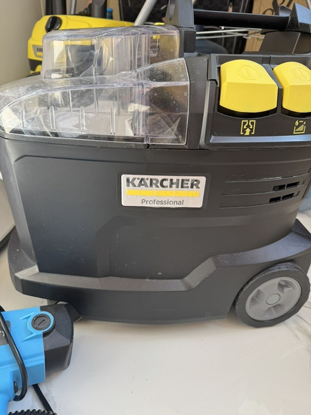 Kärcher peşəkar təmizlik avadanlıqları komplekti Tərkib: - Kärcher — Təmizləmə avadanlığı, Bakı (5)