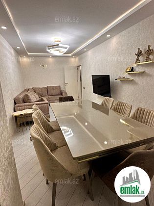 Satılır 3 otaqlı 90 m² köhnə tikili Bakıxanov