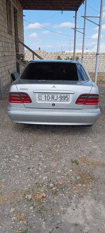 Mercedes E 230, 2.3 L, 1995 il, 200 000 km 10-RJ-995 — Avtomobillər, Goranboy (2)