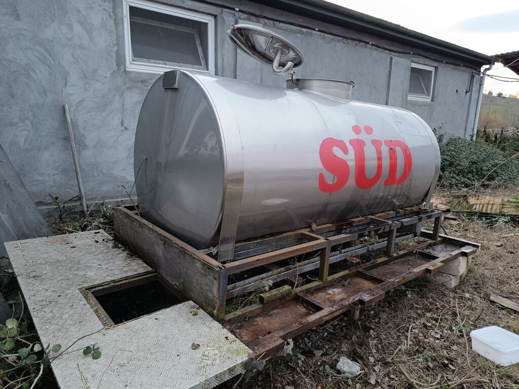 *Seva Xirdalan* Nerj materialli süd çəni satilir. Tutumu 1600 — Digər, Bakı
