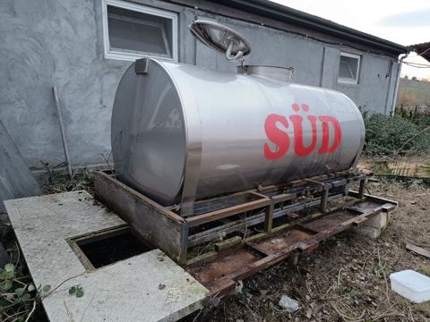 *Seva Xirdalan* Nerj materialli süd çəni satilir. Tutumu 1600 — Bakı