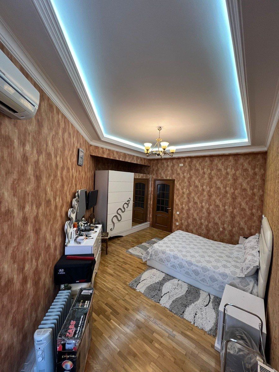 Satılır 4 otaqlı yeni tikili 200 m² — Mənzil, Bakı (8)
