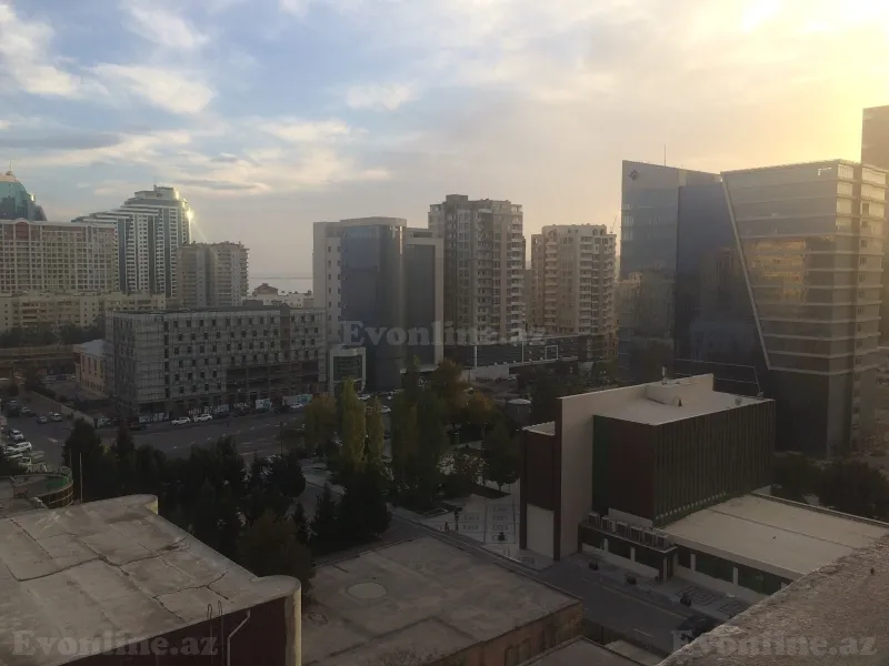 Satılır 3 otaqlı Mənzil Yeni tikili 166 m² Bakı, Xətai r — Bakı