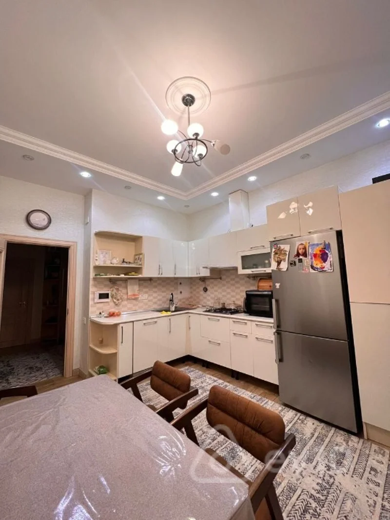 2 otaqlı mənzil, 90 m², Xan Şuşinski küçəsi — kirayə — Mənzil, Bakı (4)