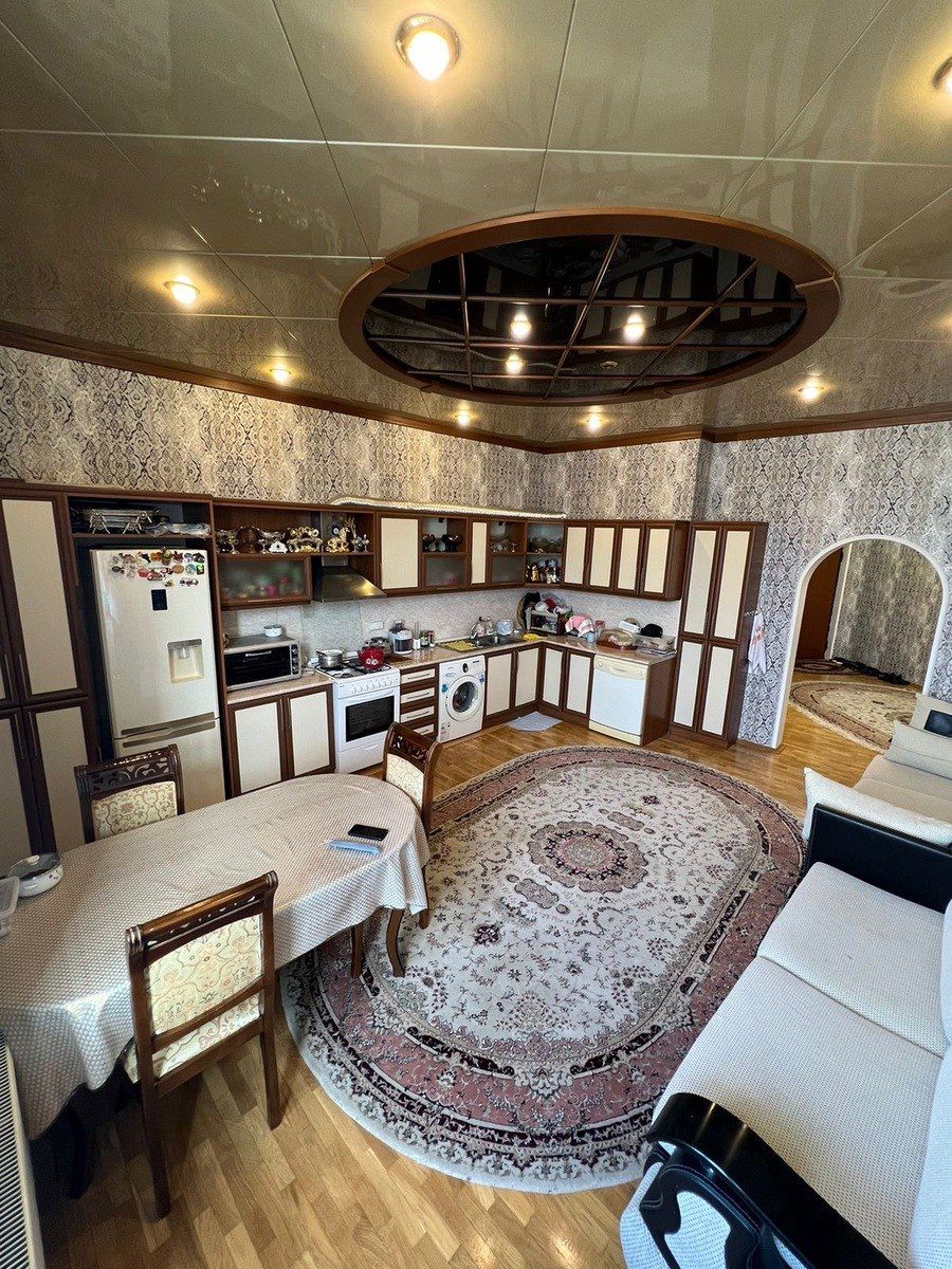Satılır 4 otaqlı yeni tikili 200 m² — Mənzil, Bakı (4)