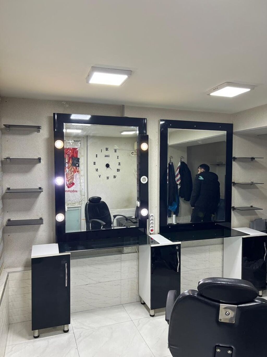 Salon üçün iki postlu bərbər/vizaj güzgü dəsti - Dəst: yanaşı — Salon mebeli, Bakı (3)