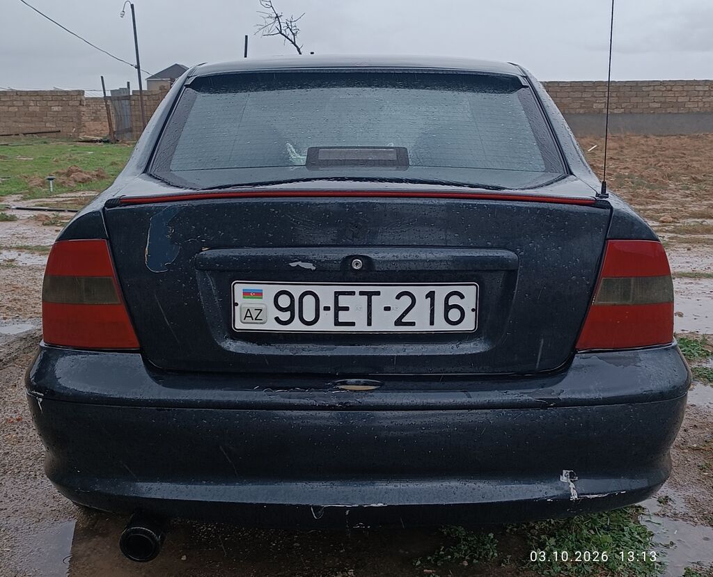 Opel Vectra: 1.6 l 1996 il 486502 km Sedan 90-ET-216 — Avtomobillər, Digah (2)