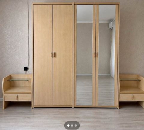 Yataq otağı şkafı və tumbaları (çarpayıda çatışmayan hissələr olduğu — Sumqayıt