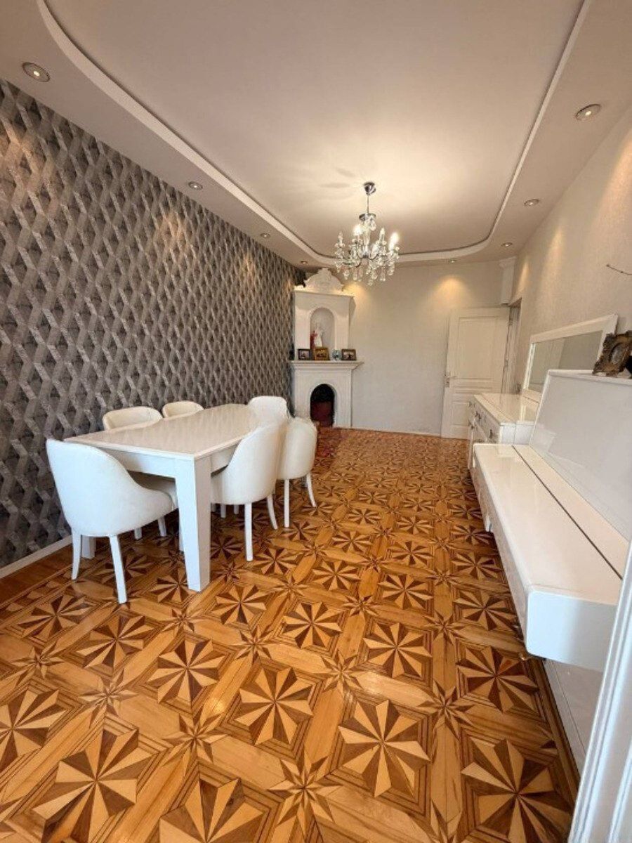 Satılır 4 otaqlı köhnə tikili 120 m² — Mənzil, Bakı (4)