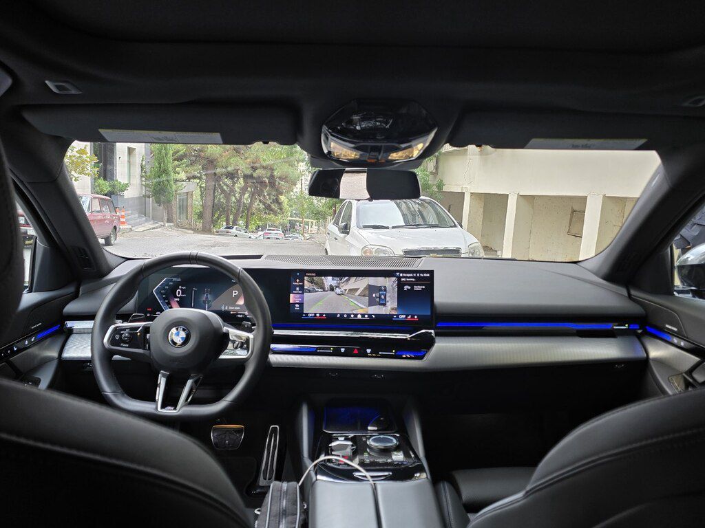 BMW 530, 2.0 L, 2025 il, 12 700 km 10-CA-044 — Avtomobillər, Bakı (2)