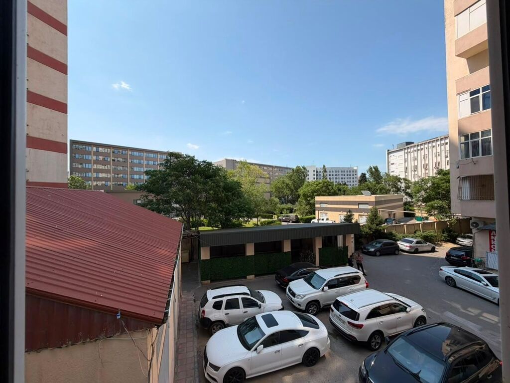 Yasamal rayonunda, 20 Yanvar metrosunun yaxınlığında, sıx yaşayış — Əmlak, Bakı (10)