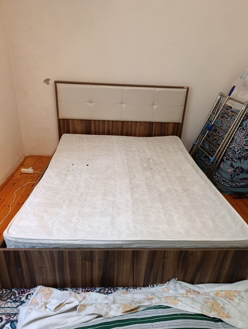 Yataq otağı mebel dəsti Tərkibi: - Geniş sürgülü qapılı şkaf: 4 — Yataq otağı mobilya dəstləri, Masazır (2)