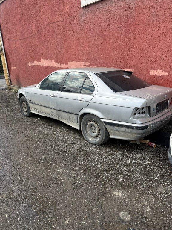 BMW 318, 1.8 L, 1994 il, 300 000 km — Avtomobillər, Bakı (7)