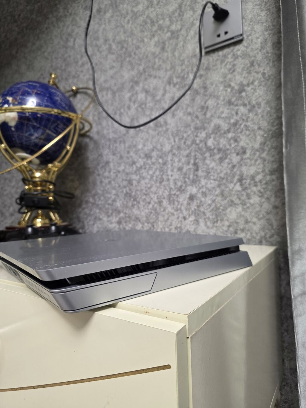 Playstation yaxşı veziyettedir sadece korpusunda balaca ciziqlar var — Oyun konsolları, Bakı (4)