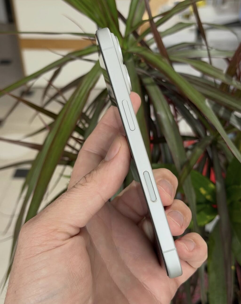 IPhone 16, 128 GB, Ağ, Zəmanət, Simsiz şarj, Face ID — Apple iPhone, Bakı (5)