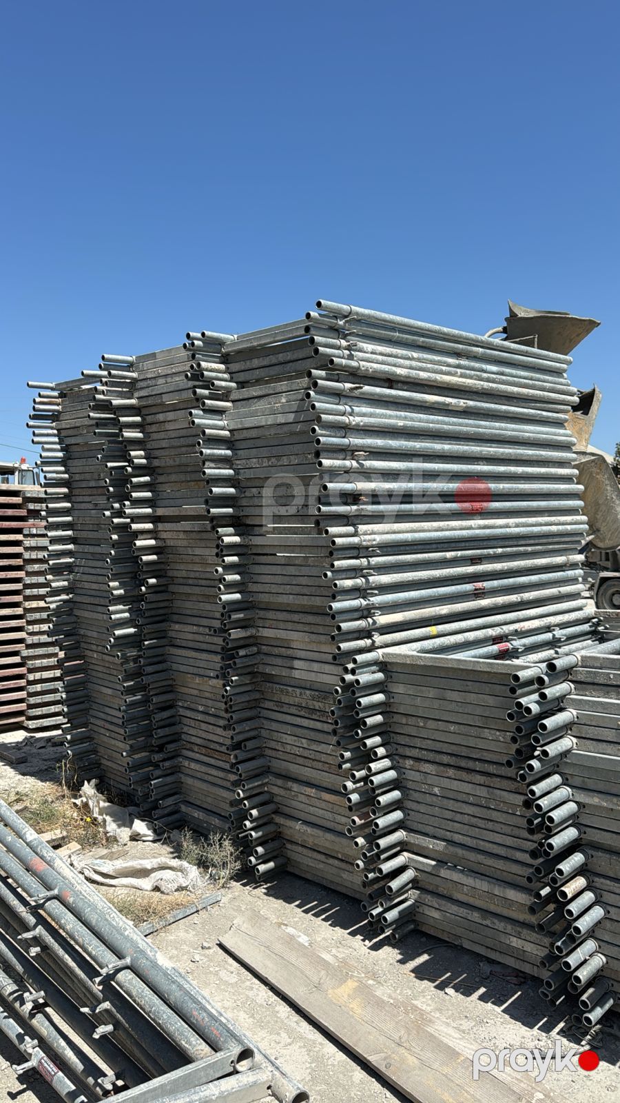 Galvanizli metal borular - tikinti materialları — Tikinti materialları, Abşeron