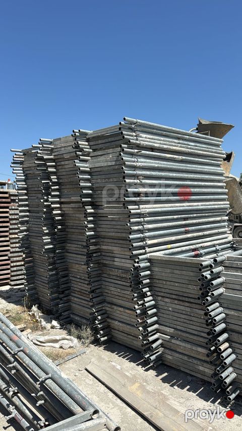 Galvanizli metal borular - tikinti materialları — Abşeron