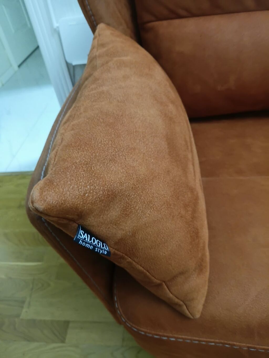 Divan Saloglu mebelden alinib. Acilmir baza yoxdur.ela veziyyetde — Divanlər, Bakı (3)