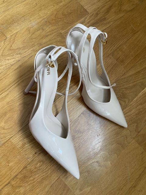 Zara qadın tuflisi - Model: İti burunlu, stiletto topuqlu - Rəng — Bakı