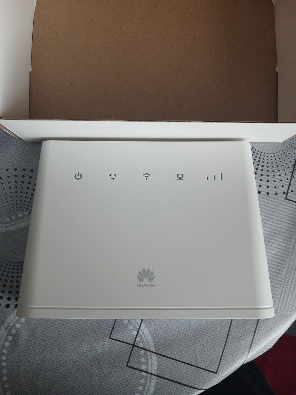 Huawei 4G Router 2 (LTE Cat4, Wi‑Fi 2.4GHz) Yenidir hech islenmeyib — Şəbəkə və server avadanlığı, Bakı (3)