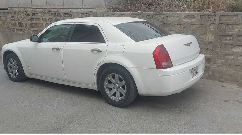 Chrysler 300C, 2.7 L, 2005 il, 390 000 km 90-CL-884 — Avtomobillər, Bakı (4)