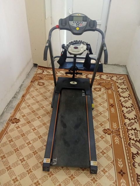 TA Sport markalı elektrik qaçış trenajoru Xüsusiyyətlər: - Tam işlək — Bakı