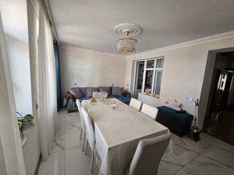 Satılır 4 otaqlı köhnə tikili 50 m² — Bakı