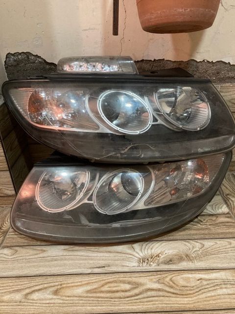 "Hyundai Santa Fe" ön farası — Bakı