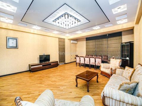 Günlük 4 otaqlı Bina evi menzil (Yeni tikili), 200 m², Nəsimi rayonu — Bakı