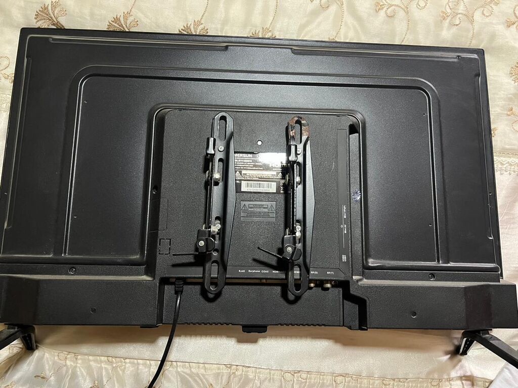 Emersun 32" LED TV – model: ETV32S9819 Xüsusiyyətlər: - Ekran: 32 — Televizorlar, Bakı (2)