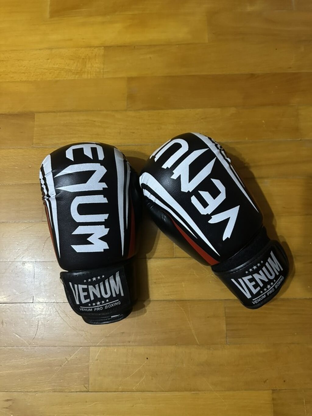 Venum Pro Boxing boks əlcəkləri - Brend: Venum - Seriya: Venum Pro — Döyüş sənətləri, Bakı (2)