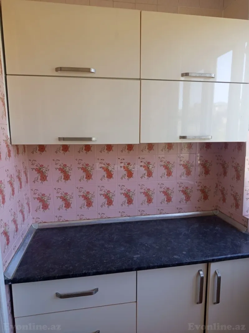 Satılır 3 otaqlı Mənzil Köhnə tikili 80 m² Bakı, Xətai r., Həzi Aslanov m., Əhmədli — Mənzil, Bakı (8)