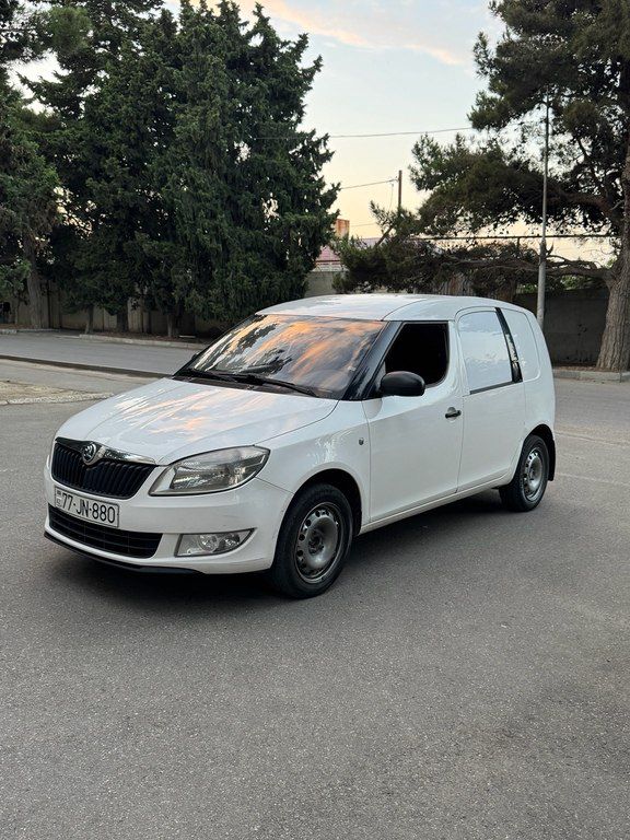 Skoda Roomster, 1.4 L, 2013 il, 360 000 km — Avtomobillər, Bakı (9)