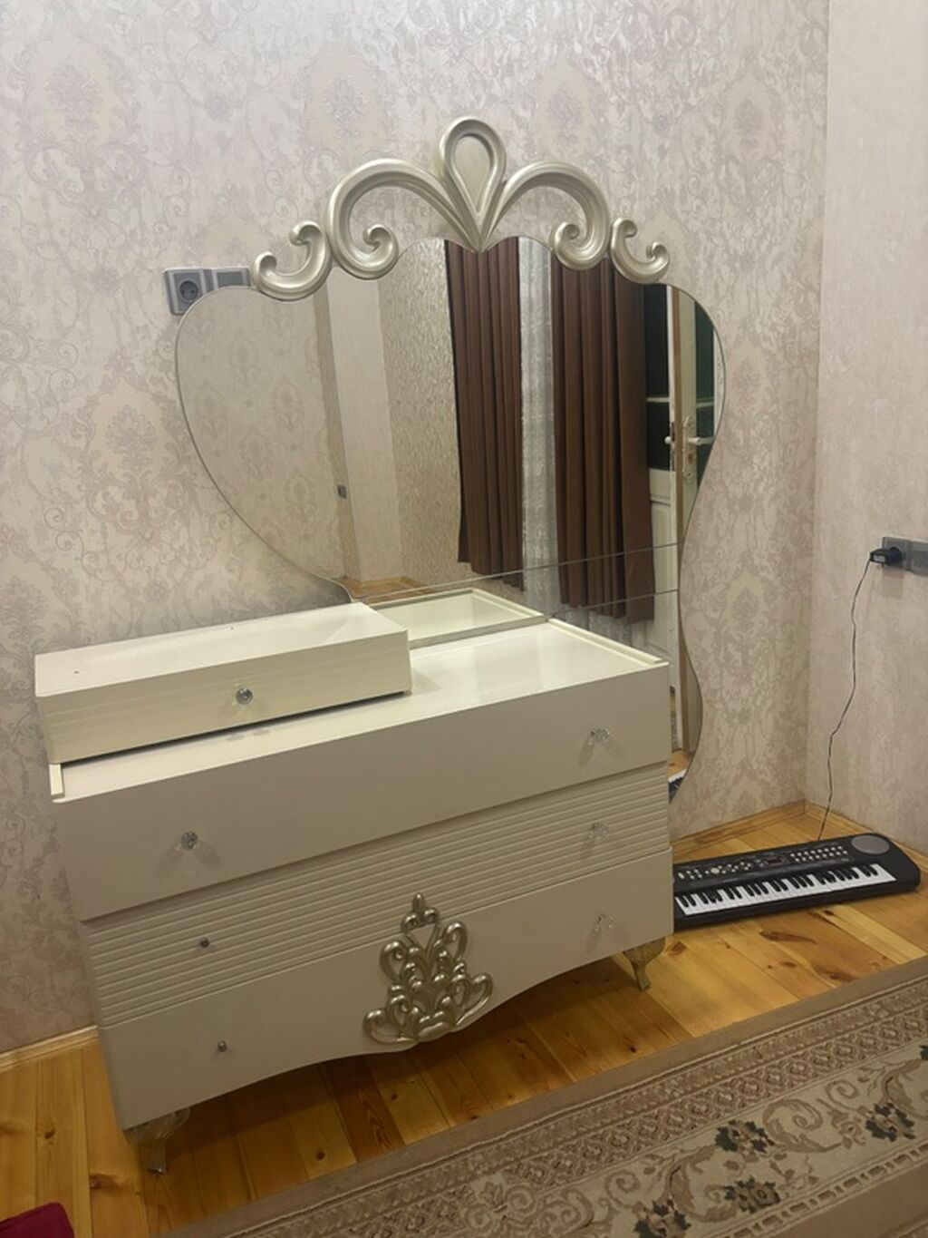 Yataq otağı dəsti – klassik üslub Tərkib: - 2 qapılı sürgülü şkaf — Yataq otağı mobilya dəstləri, Şəki (4)