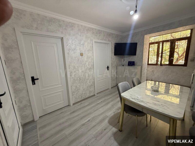 Binəqədi rayonunda 3 otaqlı Köhnə tikili Satılır, 40 m² — Mənzil, Bakı