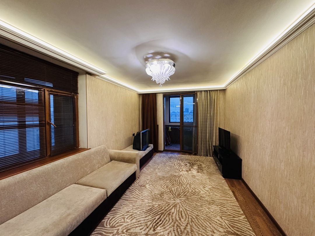 Satılır 2 otaqlı köhnə tikili 60 m² — Mənzil, Bakı (3)