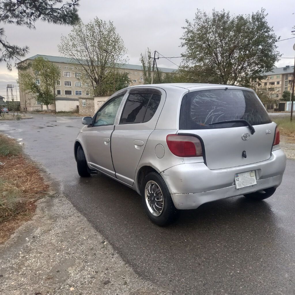 Toyota Vitz: 1 l 2000 il Hetçbek — Avtomobillər, Neftçala (6)