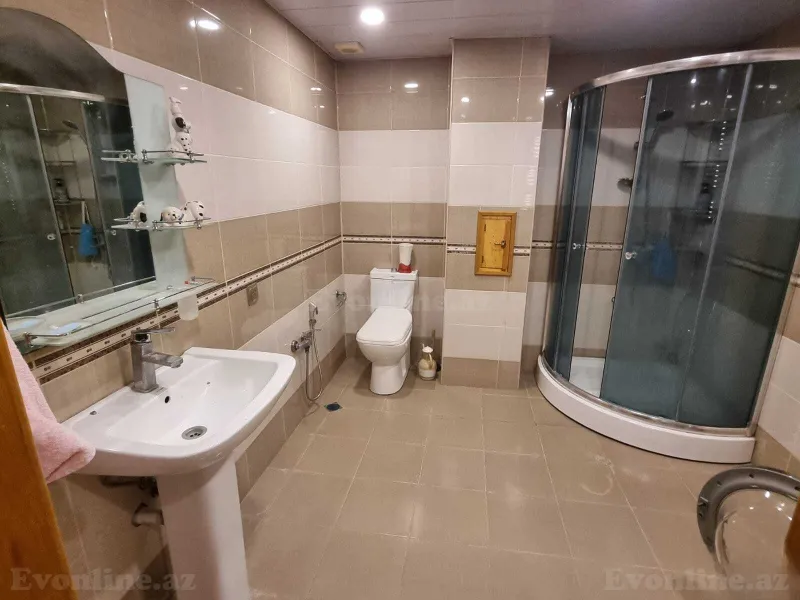 Kirayə verilir 2 otaqlı Mənzil Köhnə tikili 74 m² Bakı, Binəqədi r — Mənzil, Bakı (8)