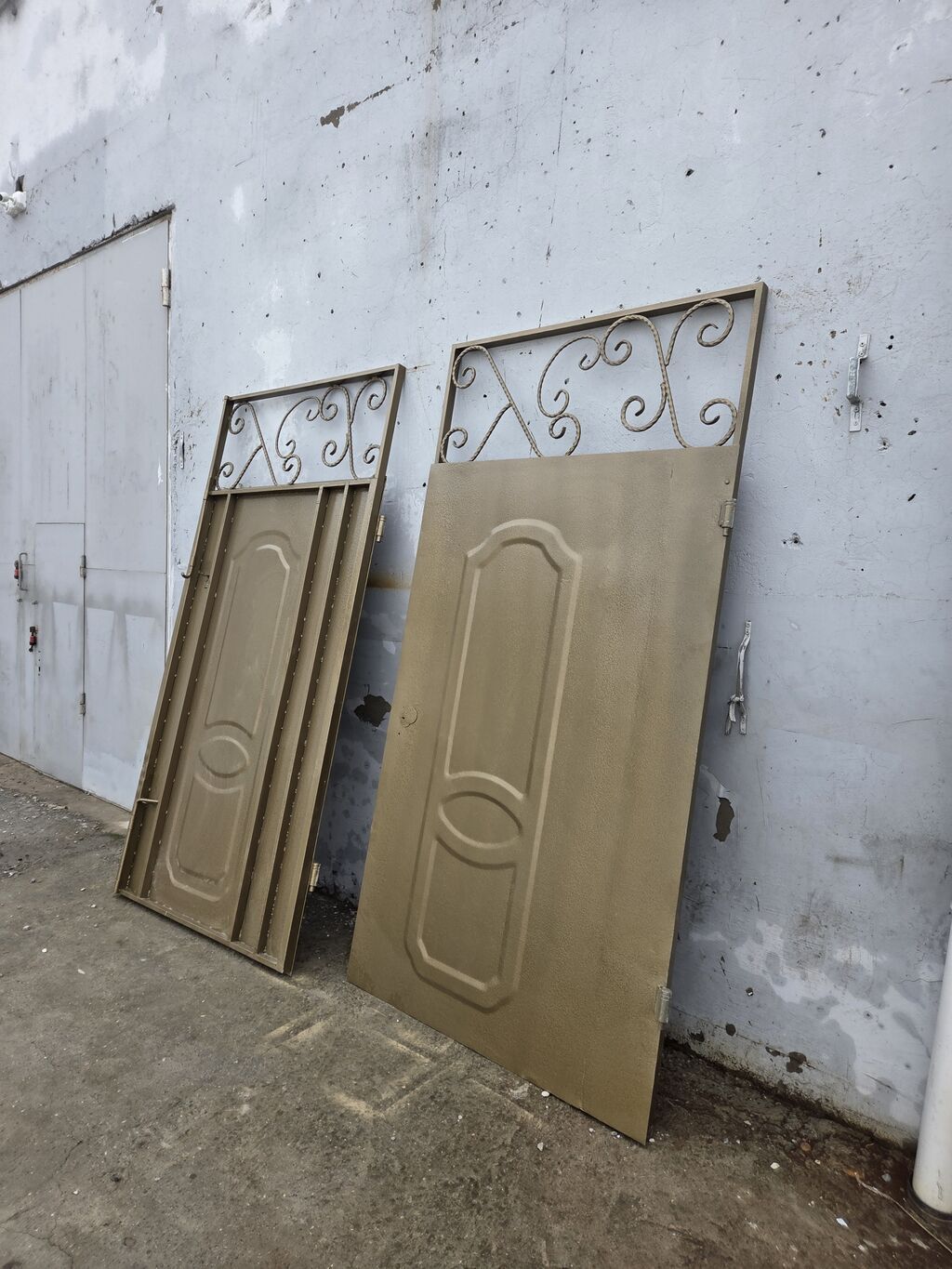 Metall qapı dəsti – dekorativ şəbəkəli üst hissə ilə - Material: tam — Pəncərələr, qapılar, balkonlar, Bakı (5)