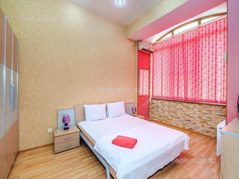 Günlük 2 otaqlı Bina evi menzil (Köhnə tikili), 70 m², Səbail rayonu — Mənzil, Bakı (9)