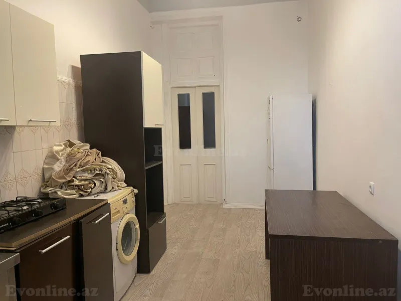 Kirayə verilir 1 otaqlı Mənzil Köhnə tikili 46 m² Bakı, Nəsimi r — Mənzil, Bakı